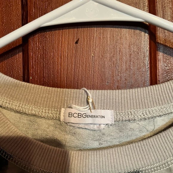BCBG Generation Sweat shirt - Picture 3 of 3